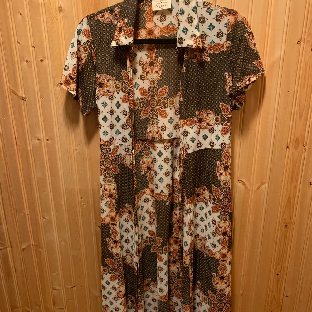 Long length collared coverup (Size medium)